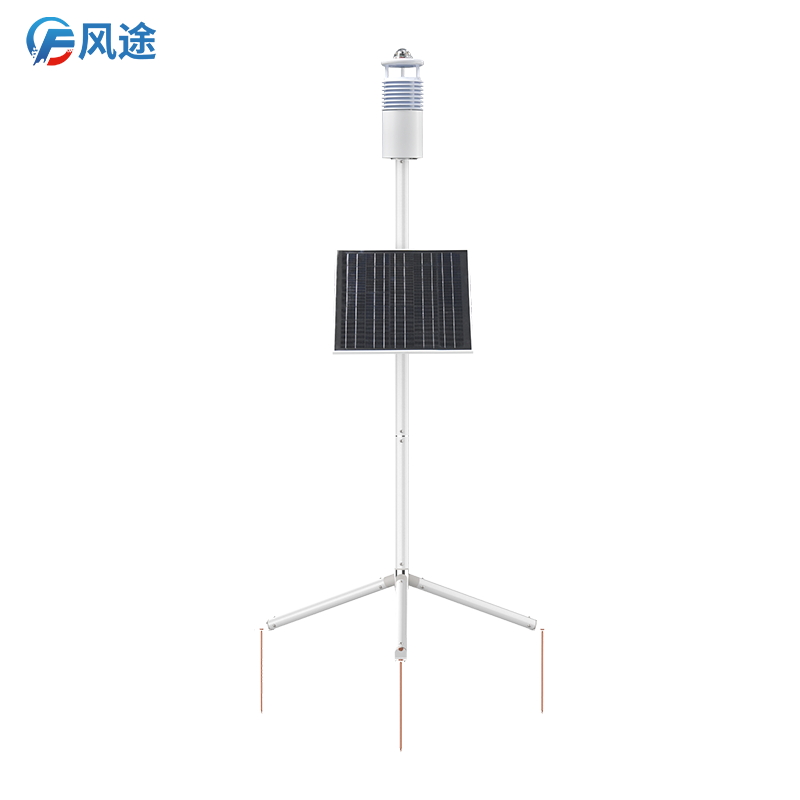 戰(zhàn)場(chǎng)中，碳纖維氣象站實(shí)時(shí)記錄氣象因素